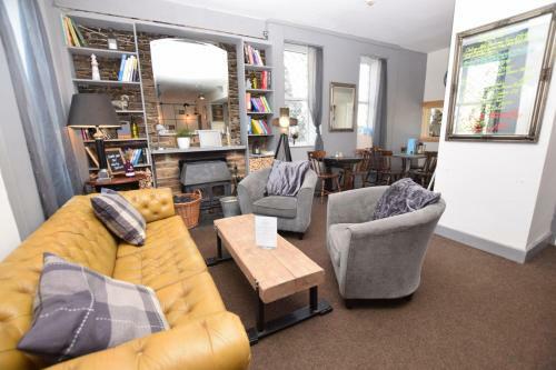 Tintagel Arms Hotel
