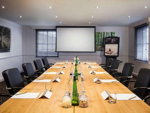 Mercure St. Albans Noke Hotel