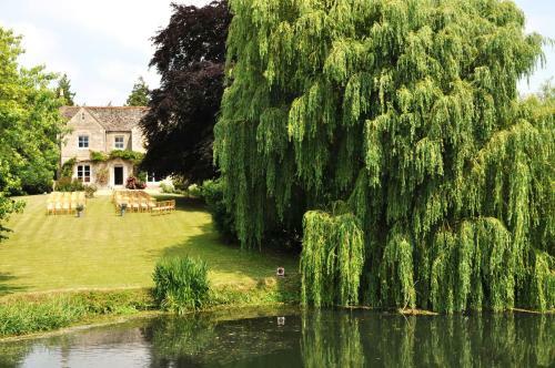 Hostal Castle Farm Guest House