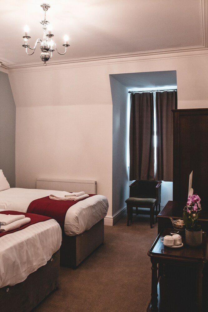 Keppels Head Hotel
