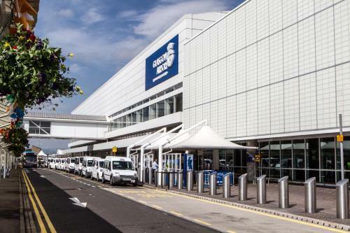 Glasgow Airport Apartments