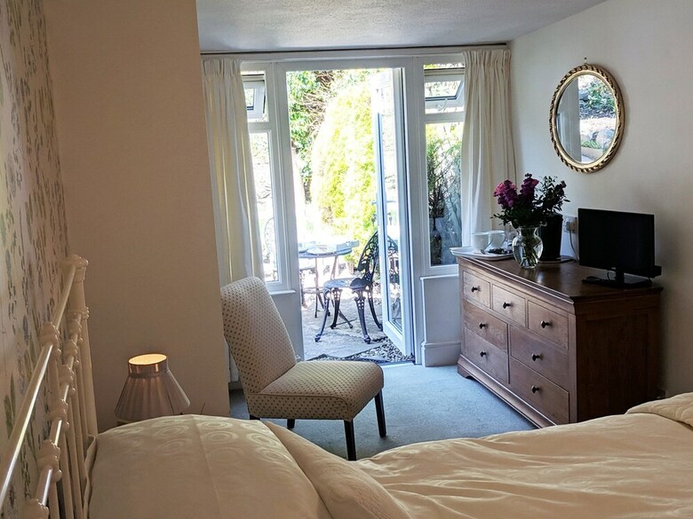 Bed & Breakfast Lee House