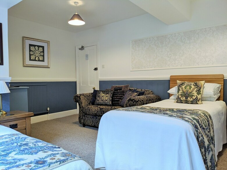 Bed & Breakfast Lee House