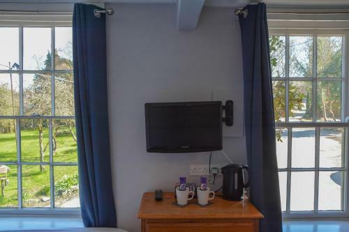Hotel Llanerch Inn
