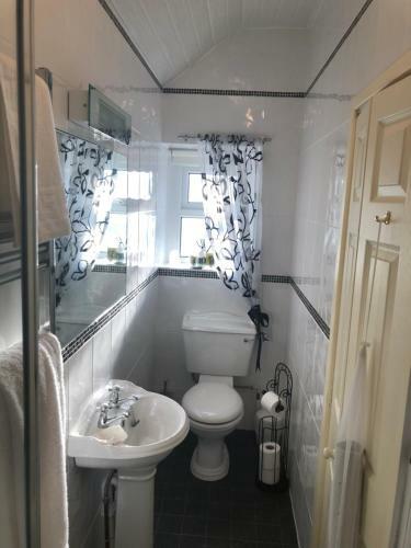 Hostal Adcote House