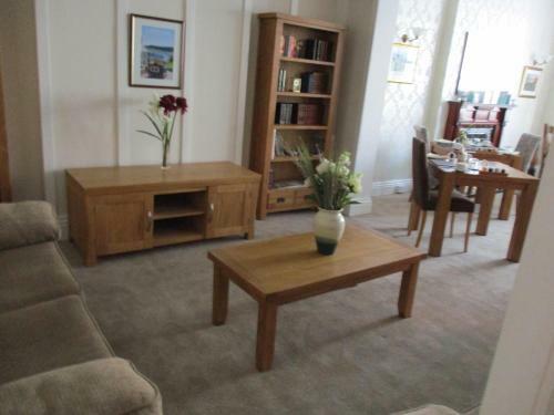 Hostal Adcote House