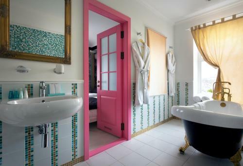 de Gaulle Boutique Hotel
