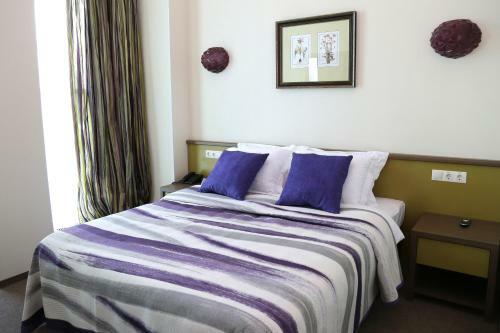 Iris Art Hotel