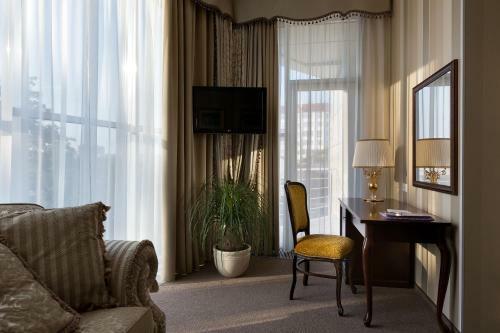 Iris Art Hotel