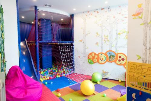 Iris Art Hotel
