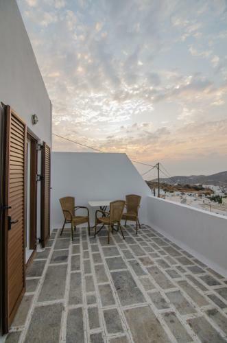 George & Irene Hotel
