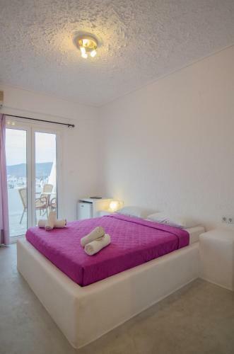 George & Irene Hotel