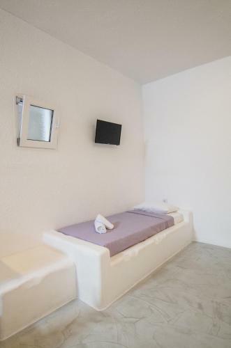 George & Irene Hotel