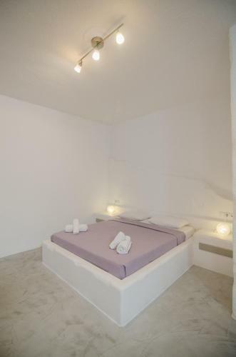 George & Irene Hotel
