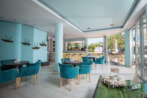 Mari Apartments