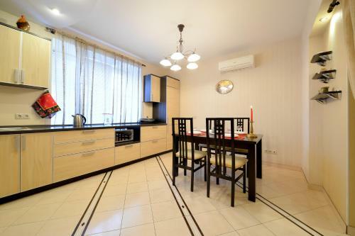 Apartamento Five Stars Luxury On Revolution Square