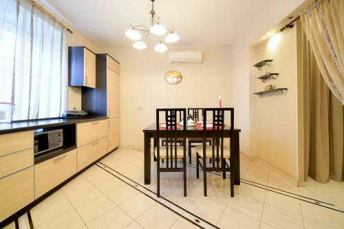 Apartamento Five Stars Luxury On Revolution Square