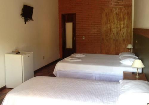 Hotel Dos Bret�es