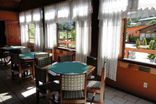 Hotel Dos Bret�es
