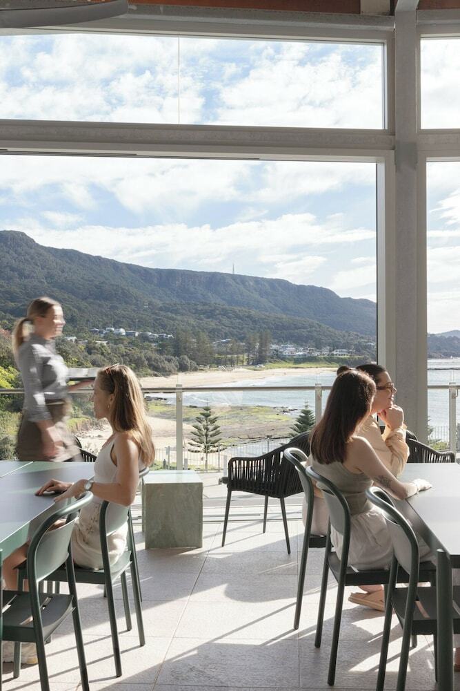 Hotel Headlands Austinmer Beach