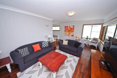 Breakaway, 11 Scott Street