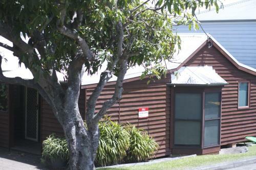 Almare, 7 Gowing Street