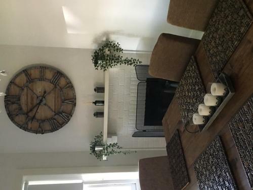 Two Cow Cottage Bed & Breakfast