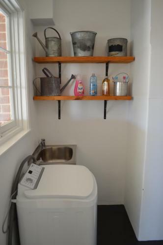 Two Cow Cottage Bed & Breakfast