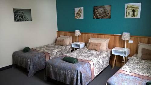The Moe Motor Inn