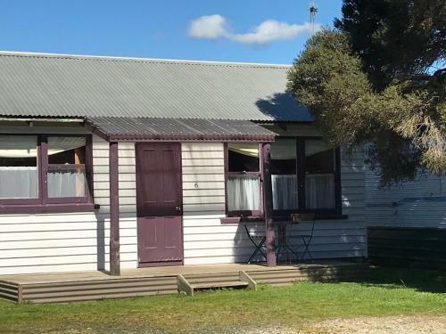 Somerset Beachside Cabin And Caravan Park