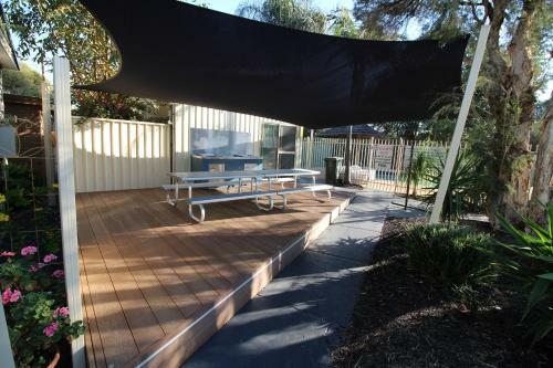 Riverside Cabin Park