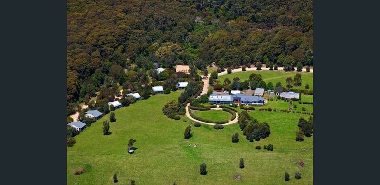 Lodge Mystery Bay Cottages
