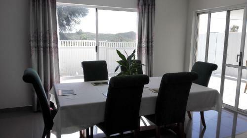 Alkimos Beach Retreat