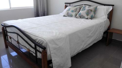 Villa Alkimos Beach Cottage