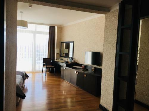 Agsaray Deluxe Hotel