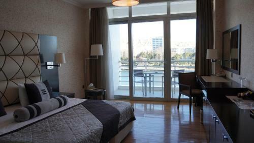 Agsaray Deluxe Hotel