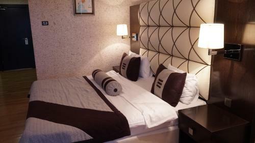 Agsaray Deluxe Hotel