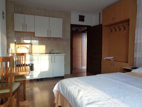 Hostal Sobe Rooms Amira