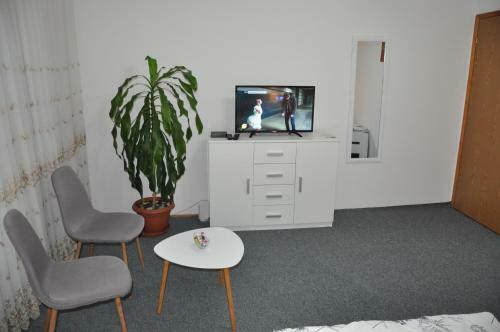 Hostal Guesthouse Denis