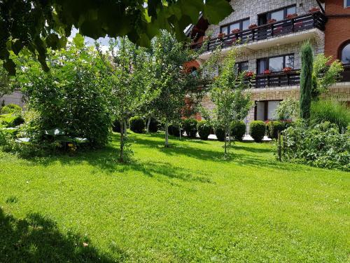 Hostal Apartment Paradise Enver