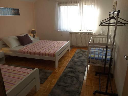 Hostal Apartments Dedic