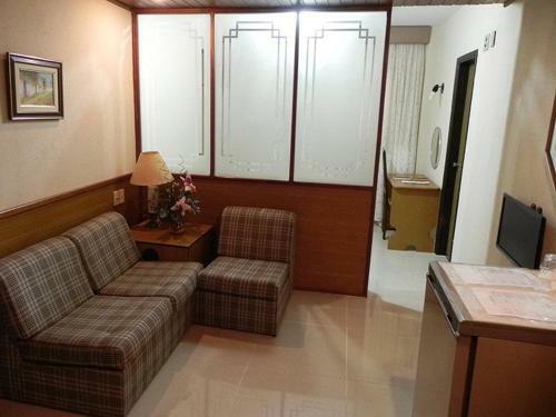 Optimum Plaza Hotel