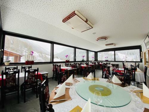 Qi-lin Hotel Restaurant