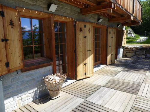 Apartment Loutserou