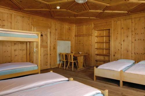 Sta-maria Youth Hostel