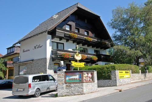 Hostal Pension Weber