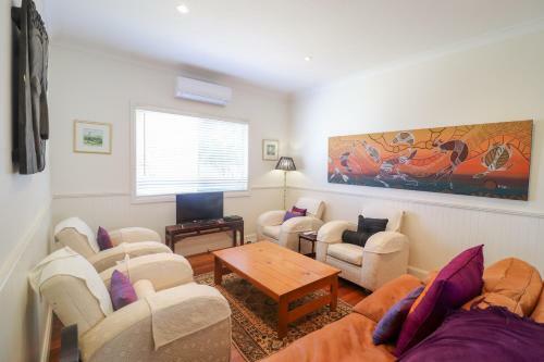 Embrace Cottage