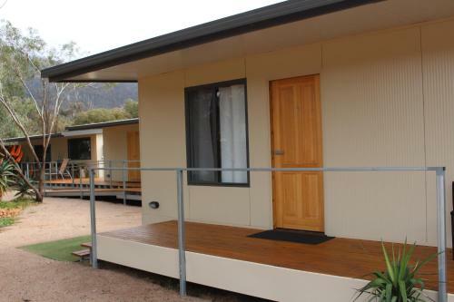 Motel Under The Mount