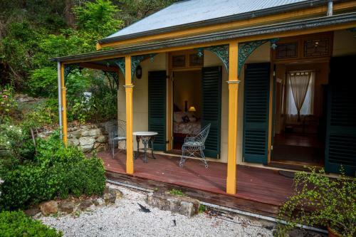 Tizzana Winery Bed And Breakfast