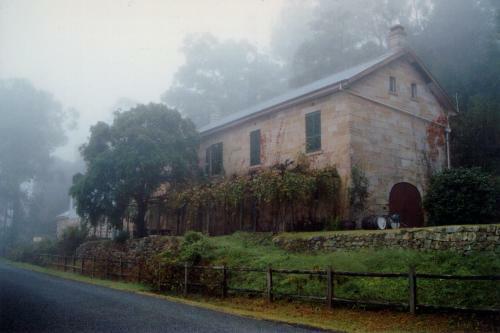 Tizzana Winery Bed And Breakfast
